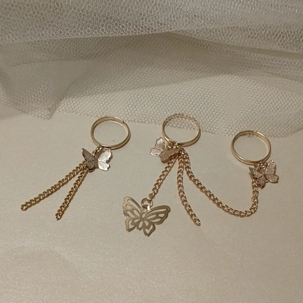 Gold Butterfly Ring Set! - Picture 4 of 4